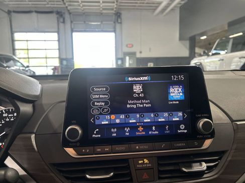 Certified 2023 Nissan Altima 2.5 SV FWD image 14