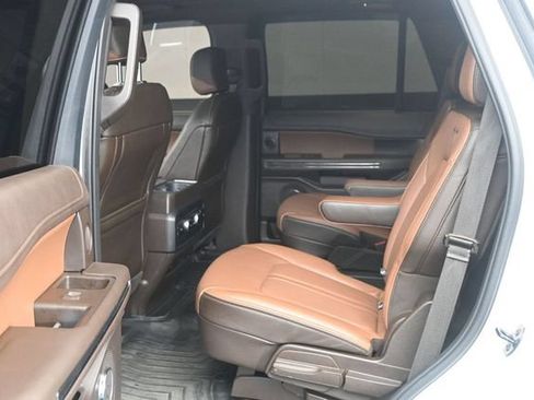 Certified 2024 Ford Expedition King Ranch AWD/4WD image 5