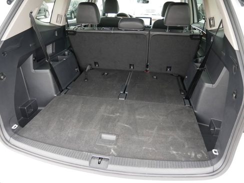 Used 2025 Volkswagen Atlas SE image 10