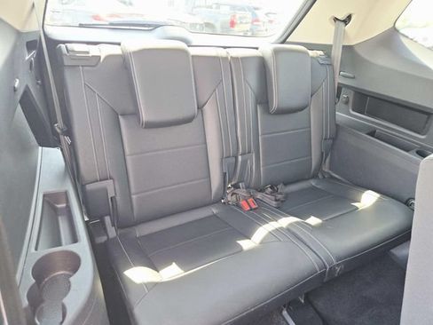 Used 2023 Volkswagen Atlas SE AWD/4WD image 13