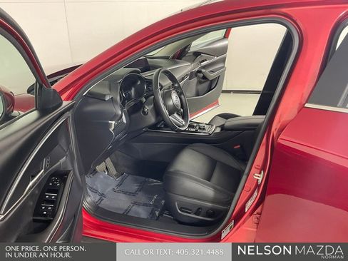 Used 2025 MAZDA CX-30 AWD 2.5 S w/ Preferred Package image 12