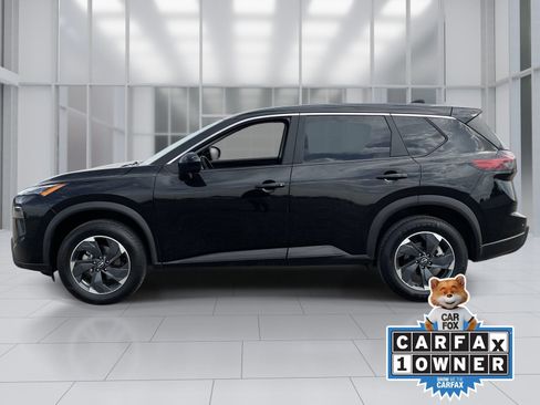 Used 2025 Nissan Rogue SV AWD/4WD image 3