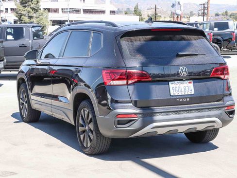 Used 2023 Volkswagen Taos S w/ Driver Assistance Package FWD image 5