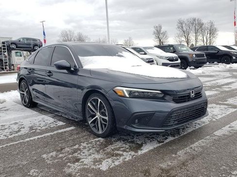 Used 2024 Honda Civic Touring image 3