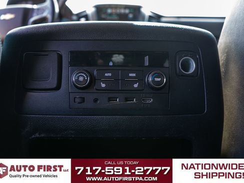 Used 2017 Chevrolet Suburban Premier image 14