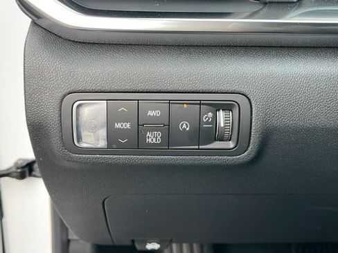 New 2026 GMC Terrain Elevation w/ Technology Package II AWD/4WD image 16
