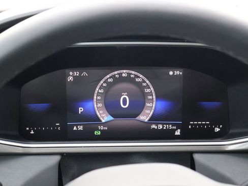 New 2026 Volkswagen Taos SE image 29