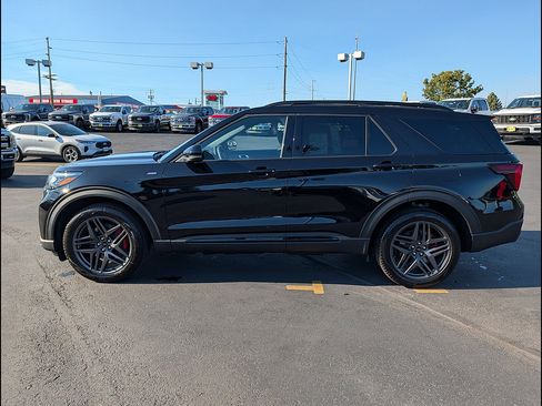 New 2026 Ford Explorer ST-Line w/ ST-Line Street Pack AWD/4WD image 10