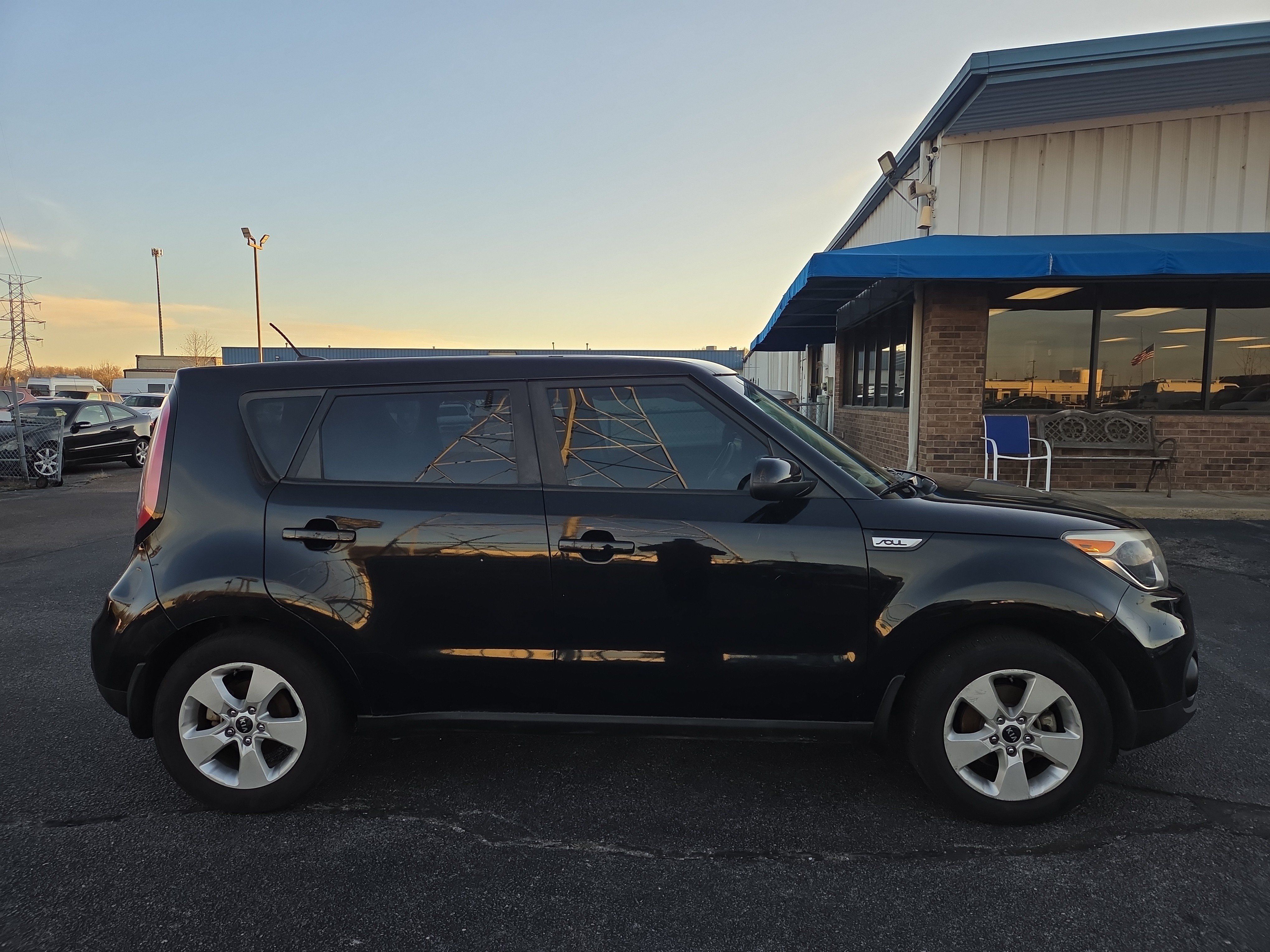 Used 2018 Kia Soul w/ Convenience Package FWD image 6
