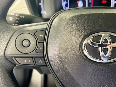 New 2026 Toyota Corolla Cross L image 18