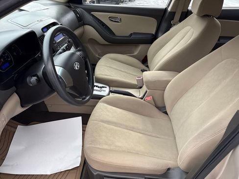 Used 2010 Hyundai Elantra GLS image 9