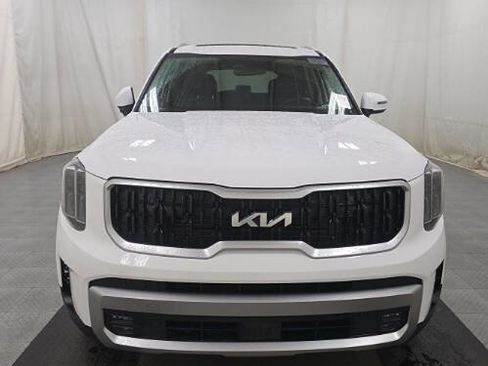 Used 2023 Kia Telluride EX image 12