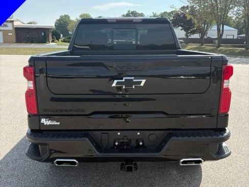 Used 2025 Chevrolet Silverado 1500 LT Trail Boss w/ Convenience Package II AWD/4WD image 5