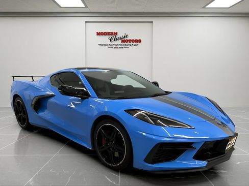 Used 2022 Chevrolet Corvette Stingray Premium Cpe w/ Z51 Performance Package RWD image 1