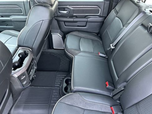 New 2026 RAM 2500 Laramie AWD/4WD image 10