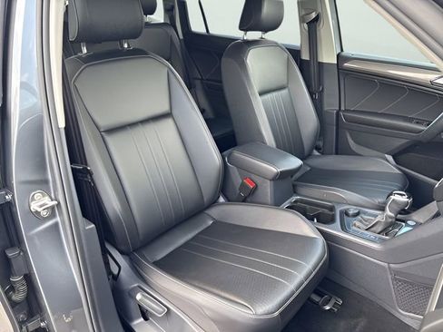 Used 2022 Volkswagen Tiguan SE AWD/4WD image 15