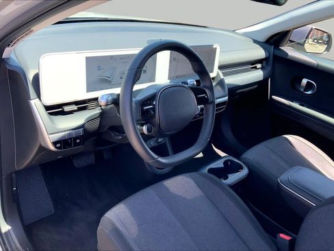 Used 2024 Hyundai Ioniq 5 SE RWD image 16