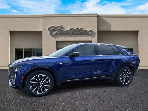 New 2026 Cadillac Lyriq Sport RWD image 7