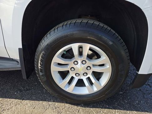 Used 2015 Chevrolet Suburban LT AWD/4WD image 16