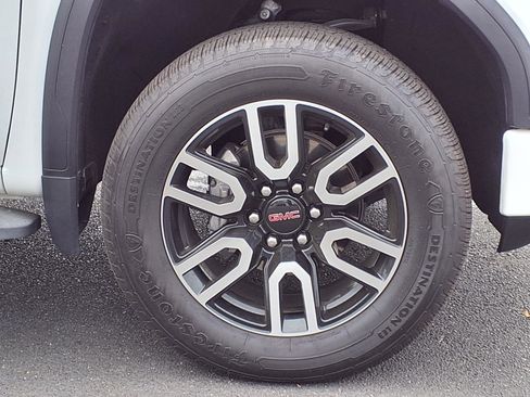 Used 2022 GMC Sierra 1500 AT4 w/ AT4 Preferred Package image 32