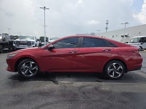 Used 2023 Hyundai Elantra SEL w/ Convenience Package FWD image 14