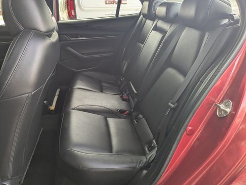 Used 2024 MAZDA MAZDA3 s FWD image 11