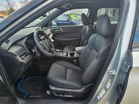 New 2025 Mitsubishi Outlander SEL Black Edition image 15