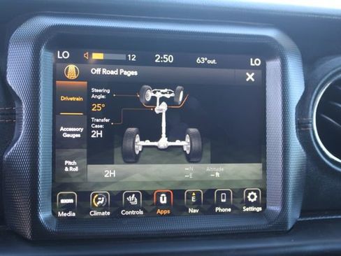 Used 2023 Jeep Wrangler Unlimited Sahara AWD/4WD image 25