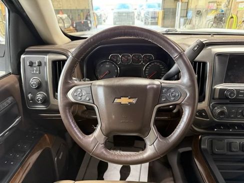 Used 2018 Chevrolet Silverado 1500 LTZ w/ Sport Package AWD/4WD image 13