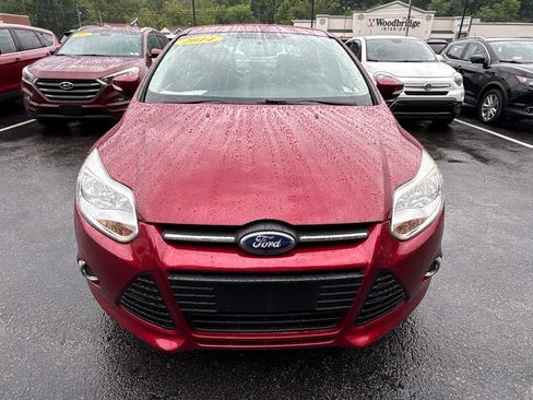 Used 2014 Ford Focus SE w/ Equipment Group 201A FWD image 8