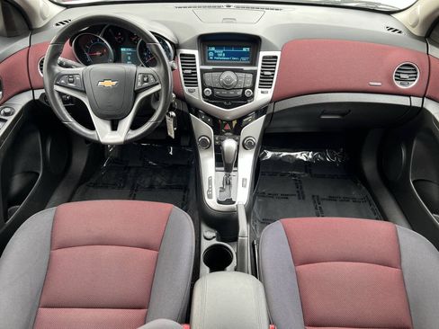 Used 2014 Chevrolet Cruze LT FWD image 13