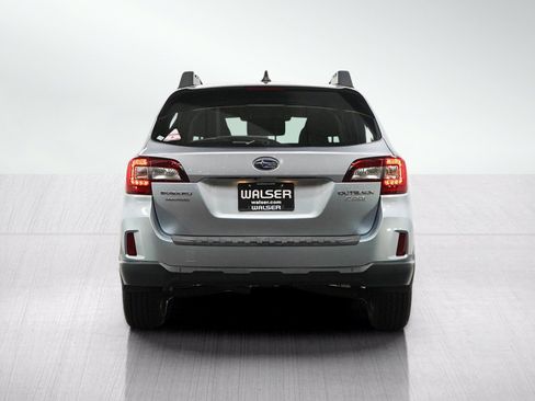 Used 2017 Subaru Outback 2.5i Premium AWD/4WD image 4