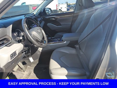 Used 2020 Toyota Highlander Limited image 13