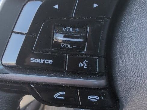 Used 2019 Subaru Outback 2.5i Limited w/ Popular Package #2 image 19