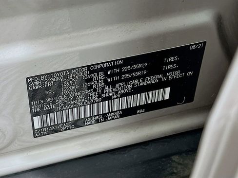 Used 2021 Toyota Venza Limited image 28