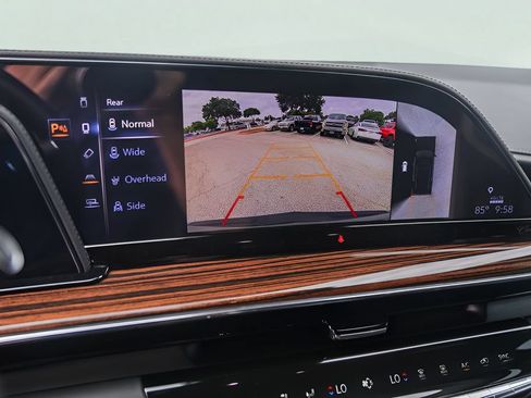 Used 2024 Cadillac Escalade Premium Luxury AWD/4WD image 20