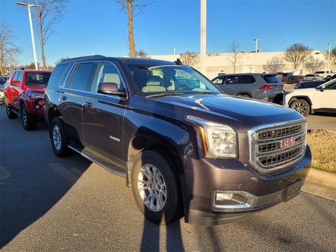 Used 2018 GMC Yukon SLT w/ HD Trailering Package image 10
