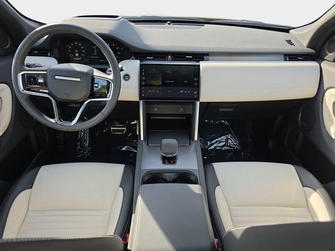 Certified 2024 Land Rover Discovery Sport Dynamic SE AWD/4WD image 9