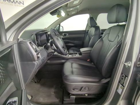 Used 2023 Kia Sorento EX AWD/4WD image 19