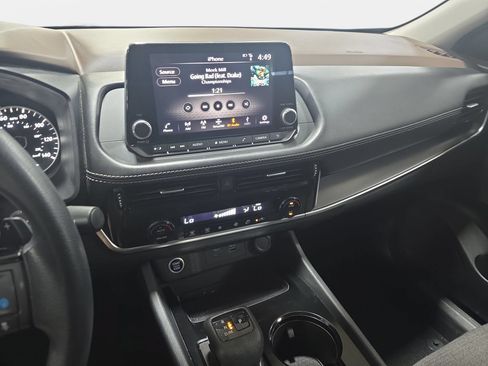 Used 2023 Nissan Rogue SV FWD image 19
