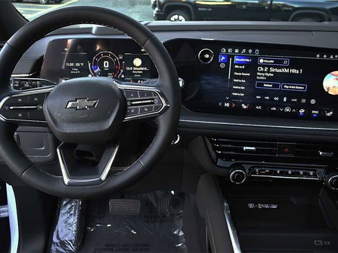 New 2026 Chevrolet Suburban Z71 w/ Comfort Package image 13