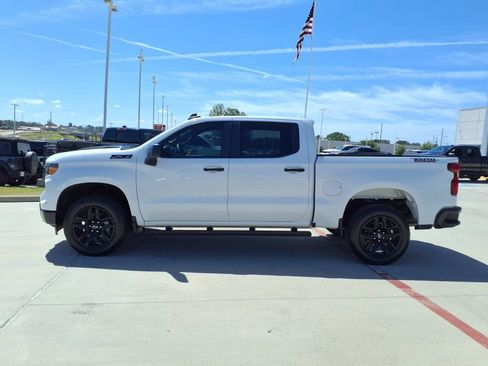 Used 2023 Chevrolet Silverado 1500 Custom Trail Boss w/ LPO, Dark Essentials Package AWD/4WD image 8
