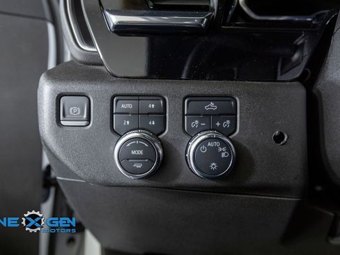 Used 2023 GMC Sierra 1500 SLE AWD/4WD image 14