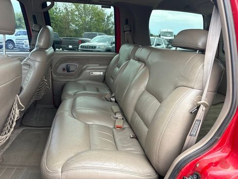 Used 1997 Chevrolet Tahoe 4WD w/ Preferred Equipment Group 3 image 4