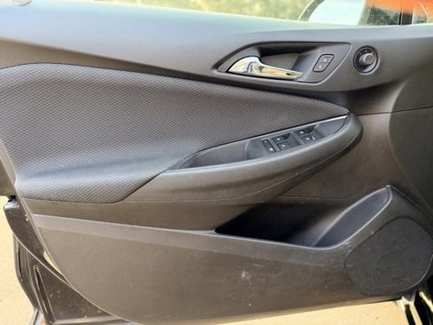 Used 2019 Chevrolet Cruze LT image 16