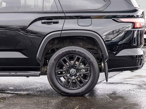 Used 2024 Toyota Sequoia Limited image 6