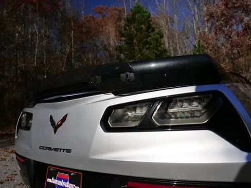 Used 2016 Chevrolet Corvette Z06 w/ 3LZ Preferred Equipment Group image 37