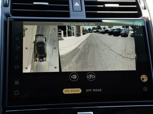New 2026 Land Rover Discovery Dynamic SE AWD/4WD image 26
