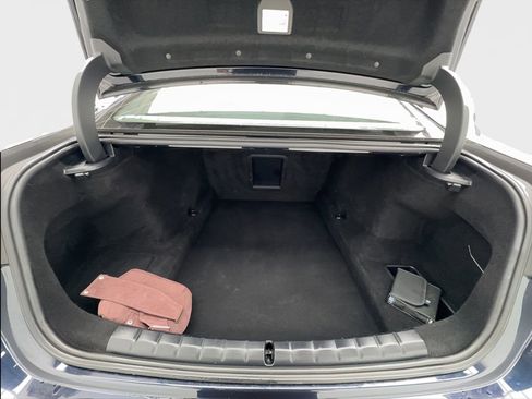 Used 2023 BMW 740i w/ Luxury Rear Seating Package RWD image 17
