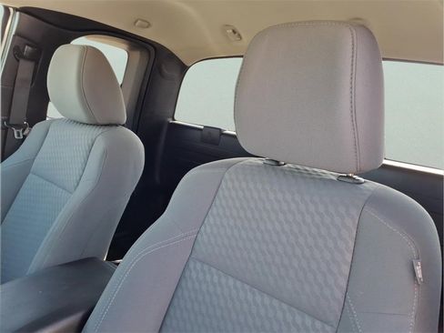 Used 2020 Toyota Tacoma SR image 12